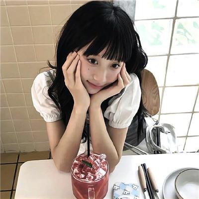 出位俏娇娃